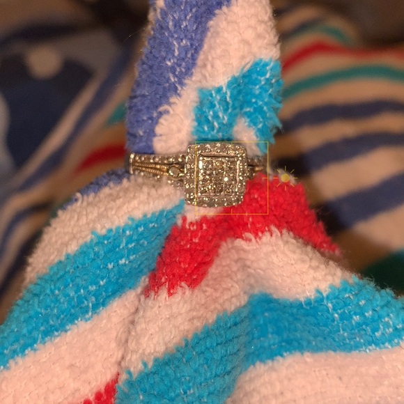 (OFFERS) ZALES DIAMOND RING STERLING SILVER GOLD - Picture 6 of 9